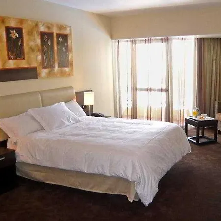 Malibu Foz - La Maison Younan Hotel Figueira da Foz