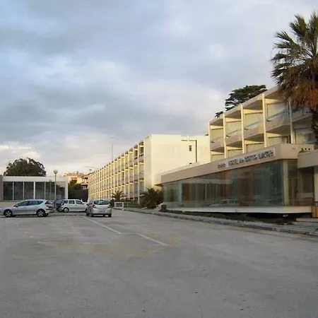 Szálloda Malibu Foz - La Maison Younan