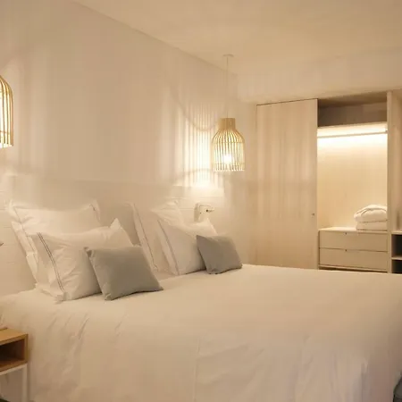 Malibu Foz - La Maison Younan