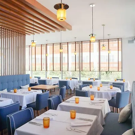 Malibu Foz - La Maison Younan