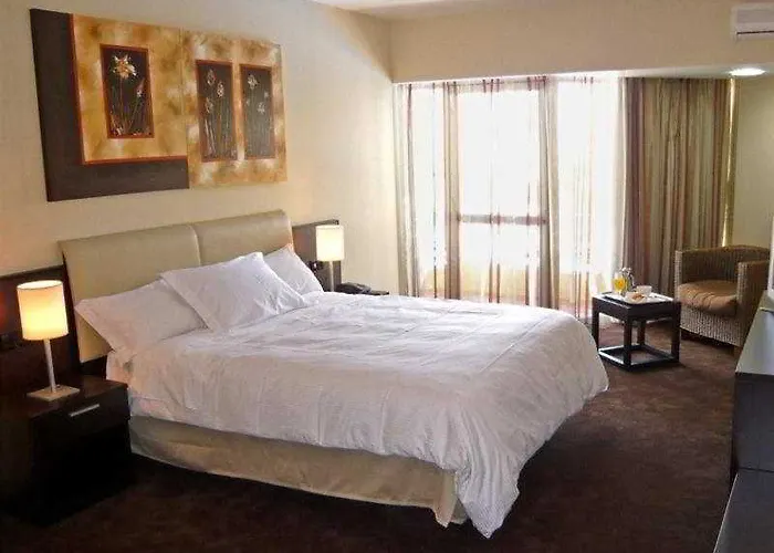 Malibu Foz - La Maison Younan ホテル フィゲイラ・ダ・フォズ