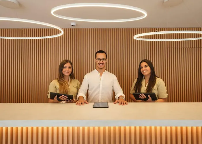 Malibu Foz - La Maison Younan