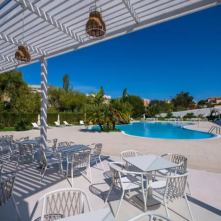 Malibu Foz - La Maison Younan Figueira da Foz