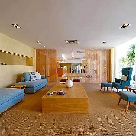 Malibu Foz - La Maison Younan