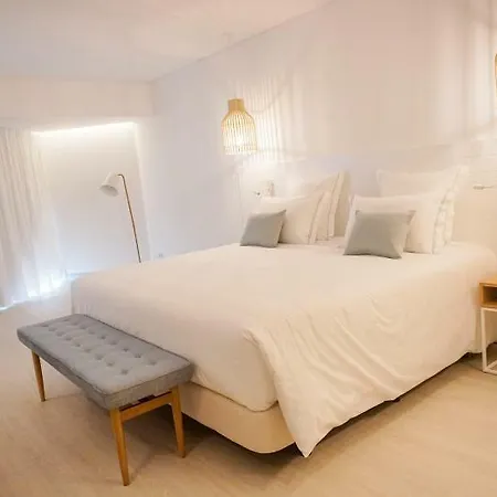 Malibu Foz - La Maison Younan Figueira da Foz