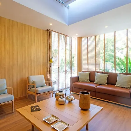 Malibu Foz - La Maison Younan