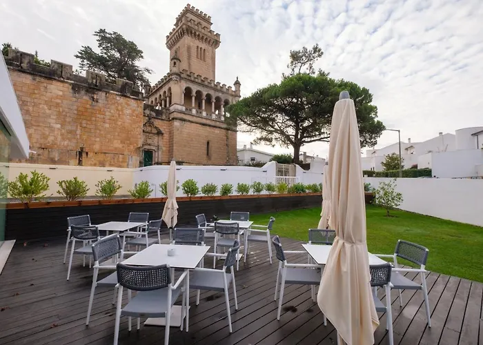 Malibu Foz - La Maison Younan